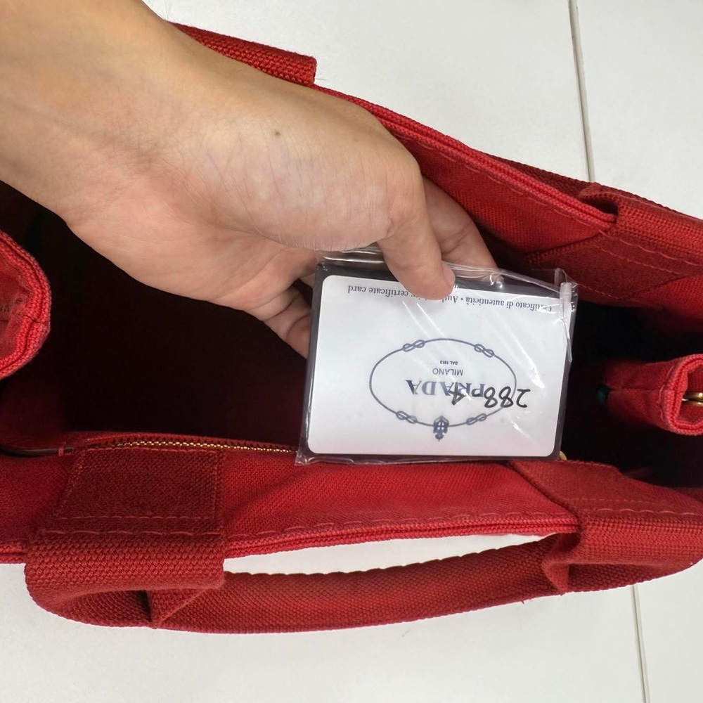 Authentic Red Prada Canapa - Picture 4 of 16